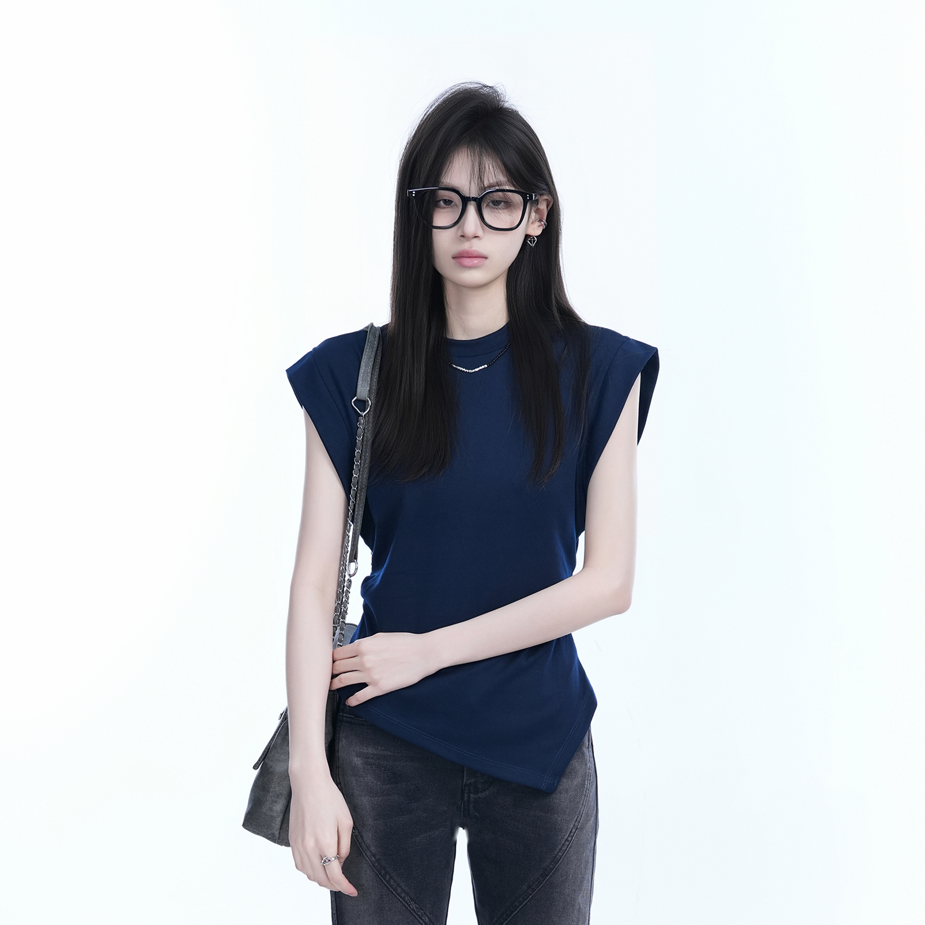 Korean High-End Sleeveless T-Shirt for Women, Slim Fit with Irregular Hem, Trendy Design - Perfect for Casual Chic Looks
