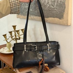 Korean Retro Underarm Baguette Bag for Women - Versatile Commuting Shoulder Bag with High-End Keychain, Stylish Motorcycle Accessory