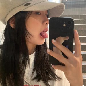 Korean Style Ballet Dancer Print Short Sleeve T-Shirt - Casual, Comfortable, Loose Fit, Summer Essential in Pure Cotton