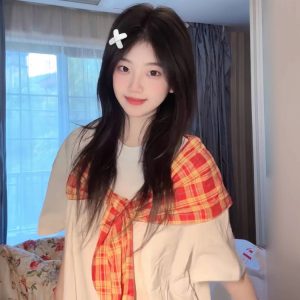 Korean Style Bow Tie Patterned Short Sleeve T-Shirt for Women - Summer 2025 College Fashion Trend