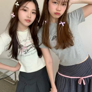 Korean Style Bow Tie Sausage Dog Print Slim Fit Short Sleeve T-Shirt for a Youthful Look