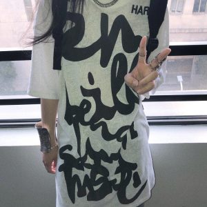 Korean Style Casual Loose Fit Pure Cotton T-Shirt with Graffiti Letter Print and Sun Protection for Women