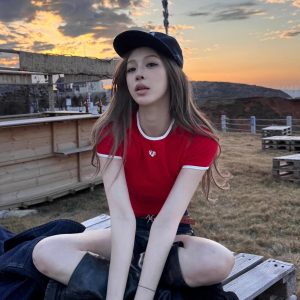 Korean Style Color-Blocking Love Slogan Short Slim-Fit Cotton Top for Girls - High Elasticity Casual Fashion