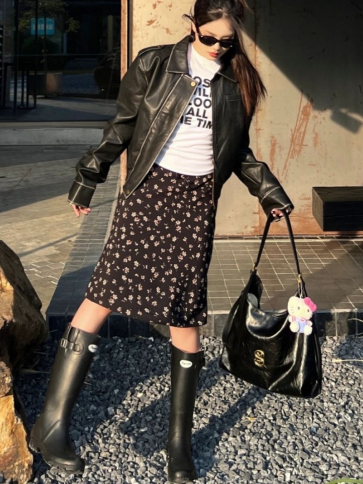 Korean Style Floral Bodycon Half Skirt for Women - Elegant Elastic Waist A-Line Short Skirt for Spring and Summer Fashion Korean Style Floral Bodycon Half Skirt for Women - Elegant Elastic Waist A-Line Short Skirt for Spring and Summer Fashion