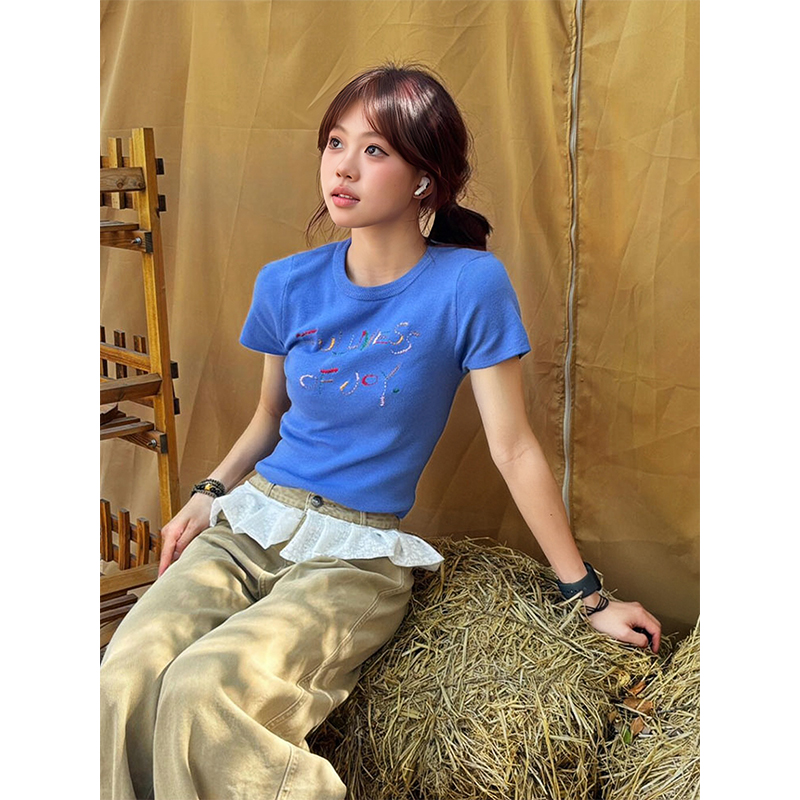 Korean Style Knitted Short Sleeve Slim Fit T-Shirt with Letter Embroidery - Blue Cropped College Style for Summer