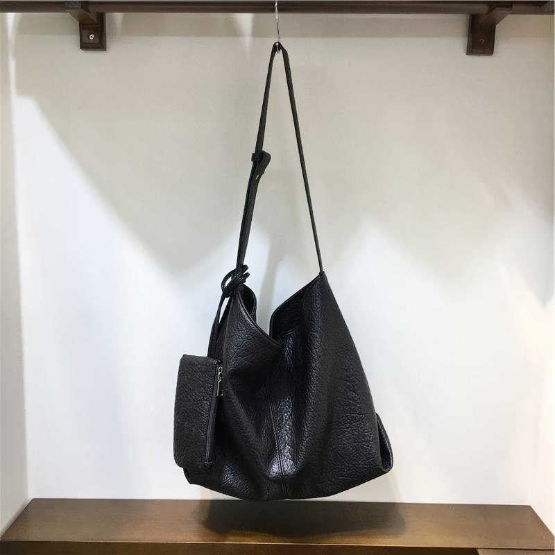 Korean Style Large Capacity Casual Soft Leather Tote Bag for Spring Summer - Versatile Commuter Shoulder Crossbody Bag