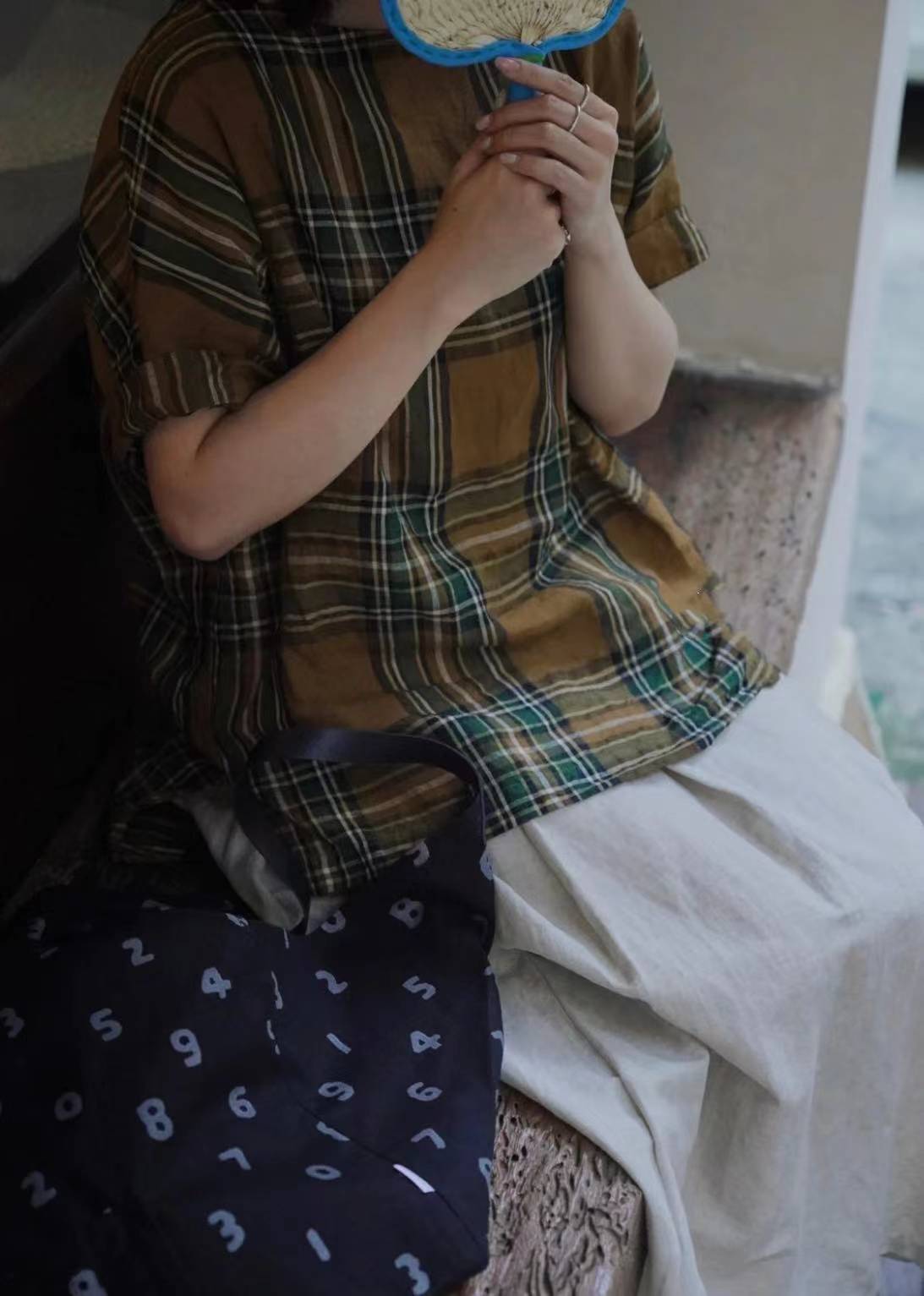 Korean-Style Large Capacity Casual Tote Bag, Versatile Underarm Design, Minimalist Hexagonal Canvas for Digital Commuting Korean-Style Large Capacity Casual Tote Bag, Versatile Underarm Design, Minimalist Hexagonal Canvas for Digital Commuting