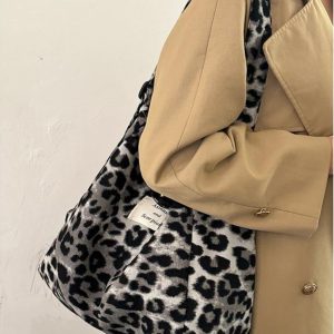 Korean-Style Leopard Print Wool Tote Bag for Women | Large Capacity Mother-Daughter Shoulder Crossbody Bag