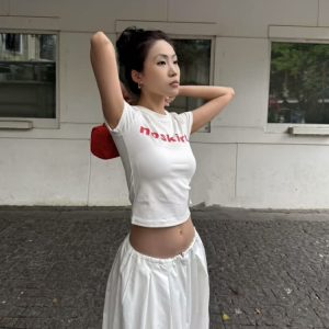 Korean Style Minimalist Letter Print Fitted Short-Sleeve High-Stretch Cotton T-Shirt for Women