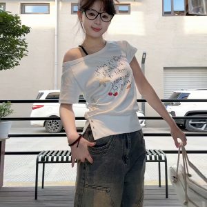 Korean Style Off-Shoulder Short Sleeve Summer Graffiti Print Split Hem Slim Fit Sexy T-Shirt - Trendy Women's Top