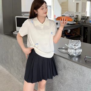 Korean-Style Plus Size Short Sleeve Polo Shirt for Women - Flattering Knitted Summer Blouse for Curvy Figures