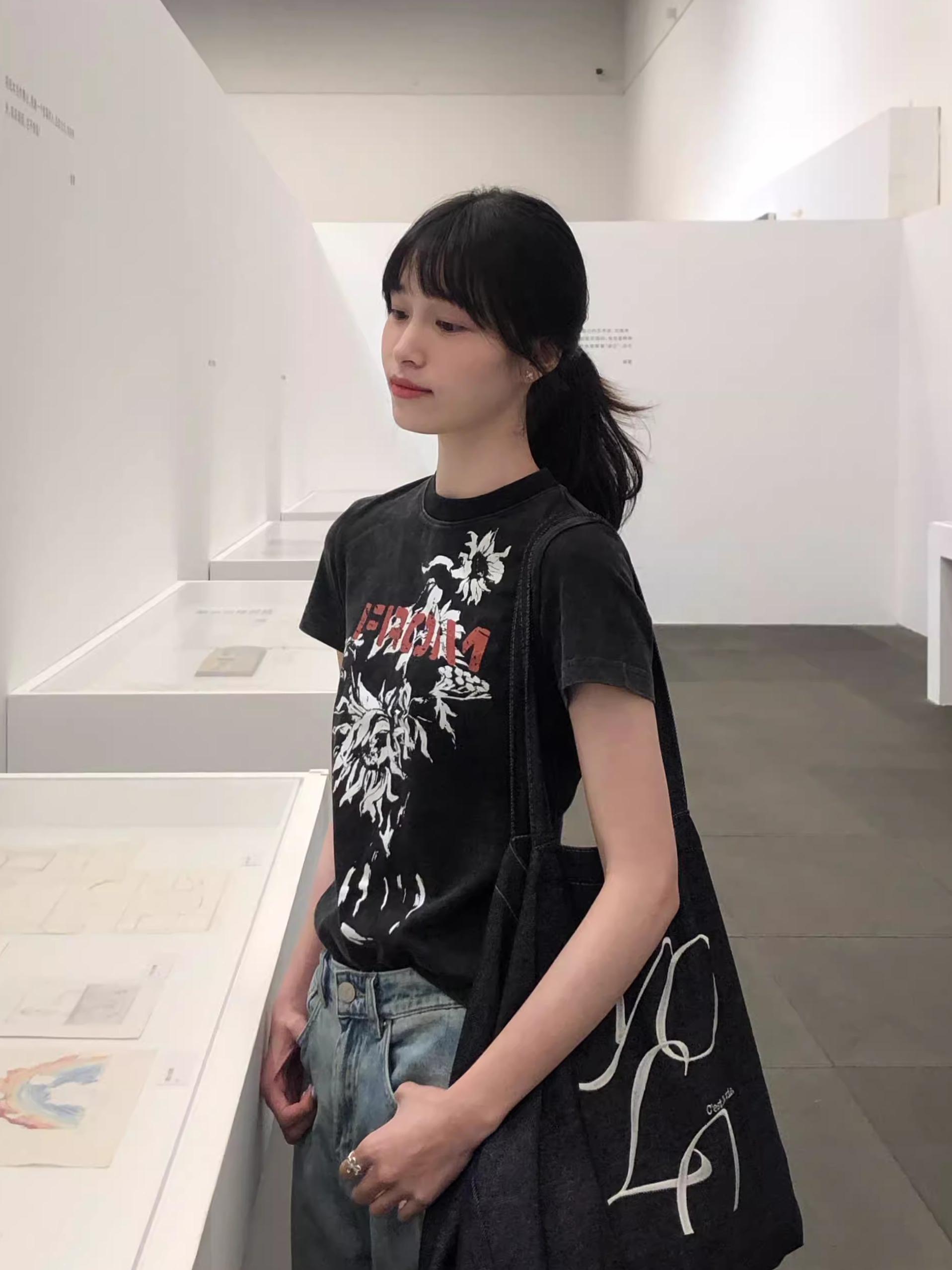 Korean Style Retro Floral Print Black Washed Slim Fit Cotton Short Sleeve T-Shirt for Women Korean Style Retro Floral Print Black Washed Slim Fit Cotton Short Sleeve T-Shirt for Women