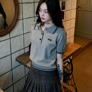 Korean-Style Retro Knitted Short Sleeve Polo Collar T-Shirt - Slim Fit College Style Summer Top for Women