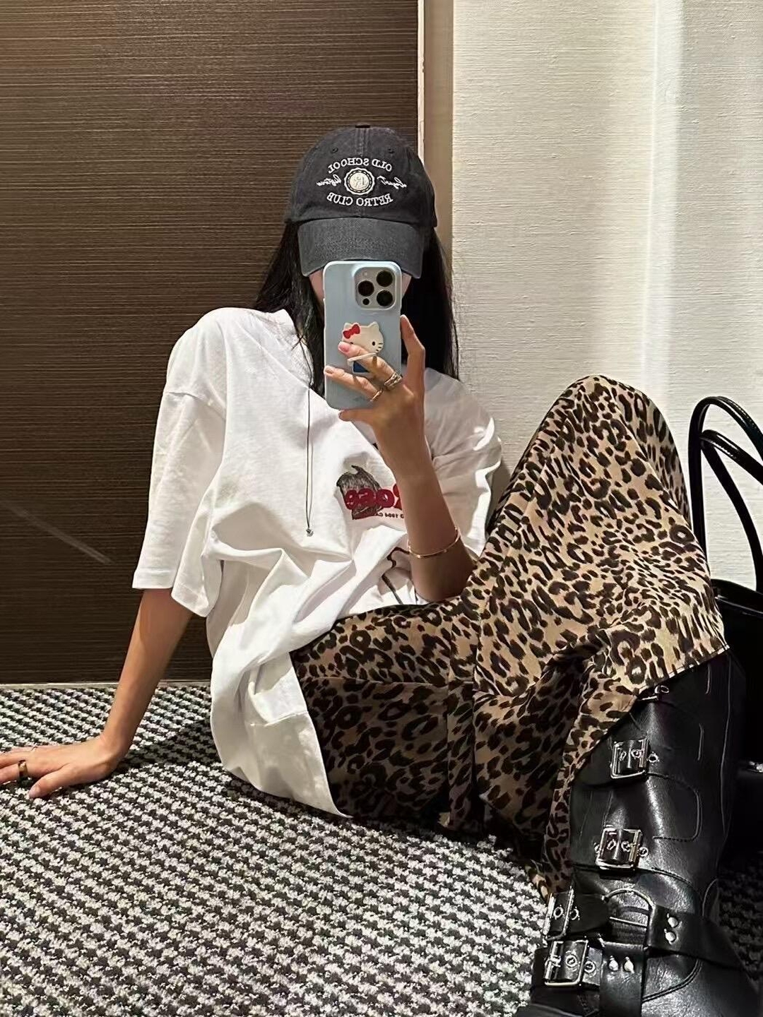 Korean Style Retro Rose Print Casual Loose Cotton Short Sleeve T-Shirt for Summer Korean Style Retro Rose Print Casual Loose Cotton Short Sleeve T-Shirt for Summer