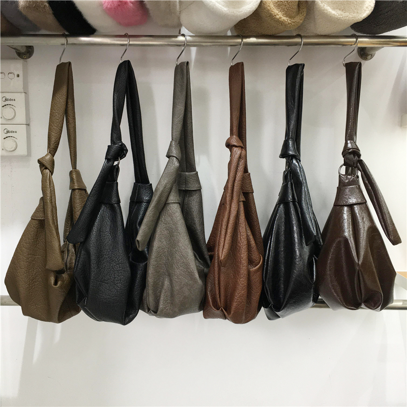 Korean-Style Retro Soft Leather Dumpling Bag - Large Capacity, Wrinkled Design, Casual Versatile Shoulder & Crossbody Bag