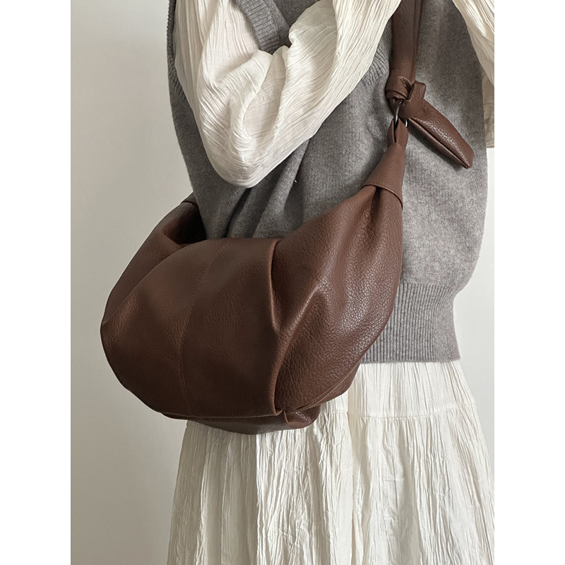Korean-Style Retro Soft Leather Wrinkled Dumpling Bag, Casual Versatile Crossbody Shoulder Bag, Chic Croissant Horn Design Korean-Style Retro Soft Leather Wrinkled Dumpling Bag, Casual Versatile Crossbody Shoulder Bag, Chic Croissant Horn Design