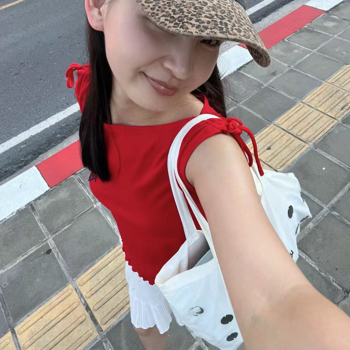 Korean Style Sequined Letter Canvas Tote Bag - Large Capacity Fashionable Shoulder Handbag for Everyday Commuting Korean Style Sequined Letter Canvas Tote Bag - Large Capacity Fashionable Shoulder Handbag for Everyday Commuting