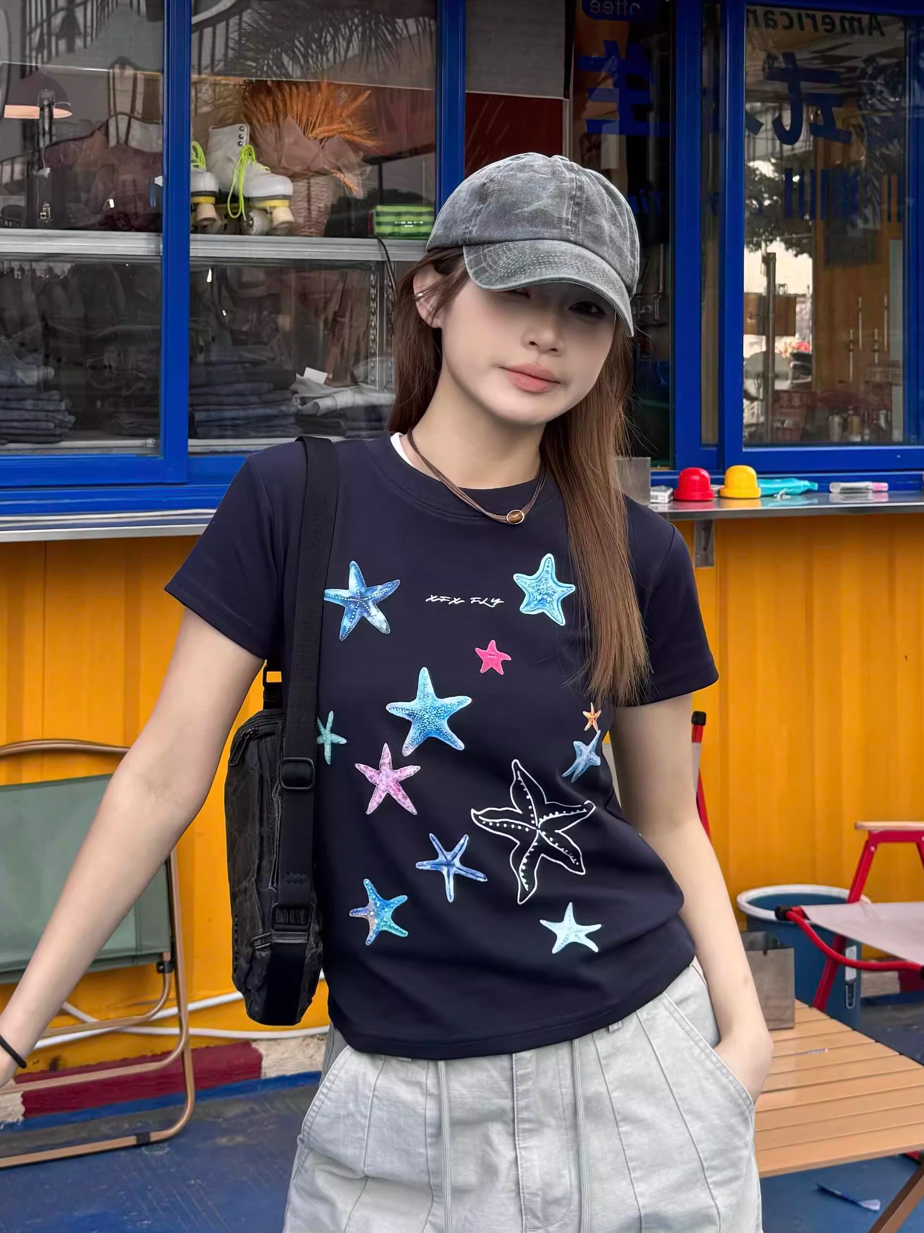 Korean Style Starfish Print Slim Fit Short Sleeve High-Stretch Cotton T-Shirt for Women - Age-Reducing Design Korean Style Starfish Print Slim Fit Short Sleeve High-Stretch Cotton T-Shirt for Women - Age-Reducing Design