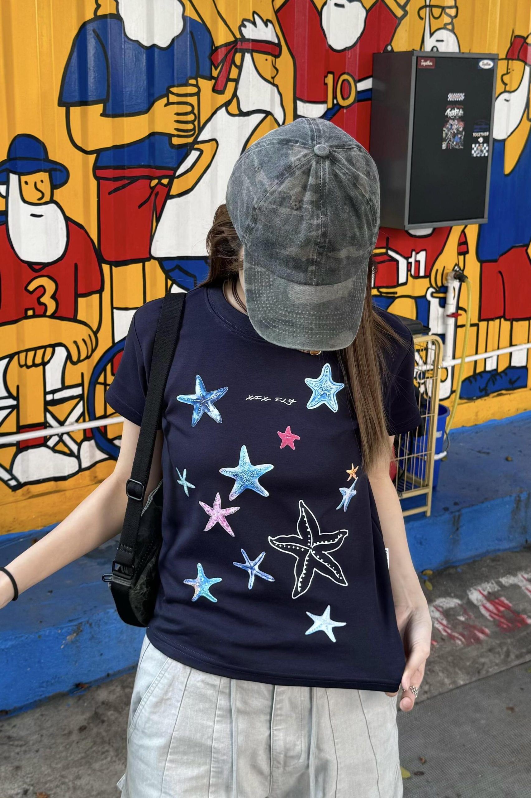 Korean Style Starfish Print Slim Fit Short Sleeve High-Stretch Cotton T-Shirt for Women - Age-Reducing Design Korean Style Starfish Print Slim Fit Short Sleeve High-Stretch Cotton T-Shirt for Women - Age-Reducing Design