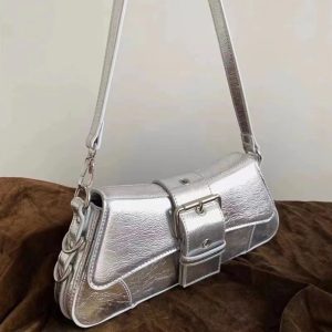Korean Style Vintage Metal Chain Shoulder Handbag - Sweet Cool Spicy Girl Baguette Bag for Modern Fashion