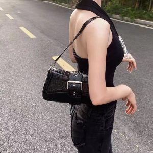 Korean Style Vintage Metal Chain Shoulder Handbag - Sweet Cool Spicy Girl Baguette Bag for Modern Fashion