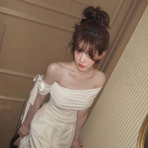 Korean Style Women's One-Shoulder Ruffle Lace Short Sleeve T-shirt - Summer Holiday White Top for Instagram Ready Looks