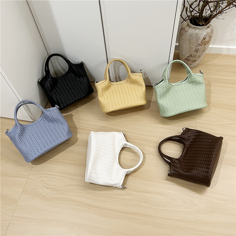 Korean Style Woven Soft Leather Vegetable Basket Handbag - Fashionable Crossbody Tote Bag for Trendy Looks