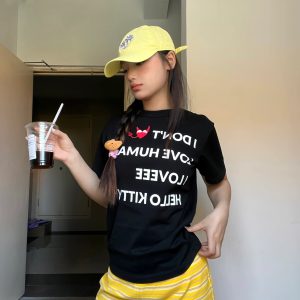 Korean Style Youthful Cartoon Print Slim-Fit Short Sleeve T-Shirt for Women - Trendy Graphic Top