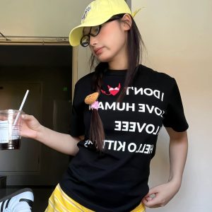 Korean Style Youthful Cartoon Print Slim-Fit Short Sleeve T-Shirt for Women - Trendy Graphic Top