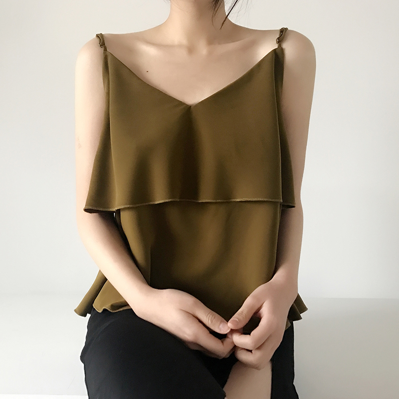 Lace-Trimmed Sleeveless Camisole Top - Versatile Summer V-Neck Blouse for Beach Vacation - Loose Fit, Trendy Style