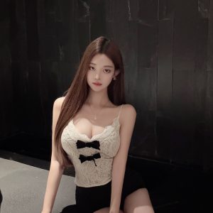 Lace Vest Camisole Top - Slim Fit, Built-In Chest Pad, Pure Desire Style, Perfect for 90s and Y2K Fashion