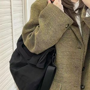 Large-Capacity Canvas Commuter Tote Bag for College Students, Women's Crossbody Shoulder Bag, Perfect for Classes and Daily Use