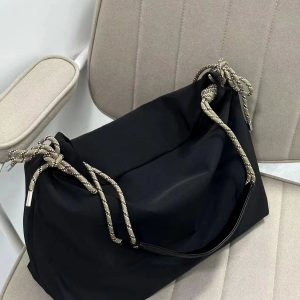 Large Capacity Casual Canvas Tote Bag for Women - 2023 Fashionable Crossbody Bag for Students, Perfect for Autumn and Winter