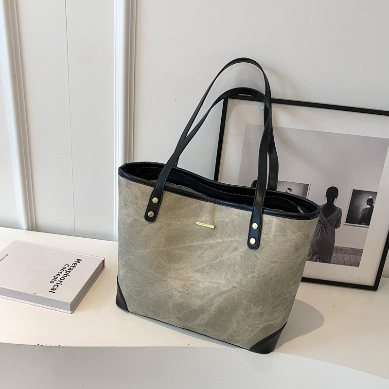 Large-Capacity Casual Tote Bag for Women - Versatile Spring 2025 Commuting & Travel Shoulder Bag