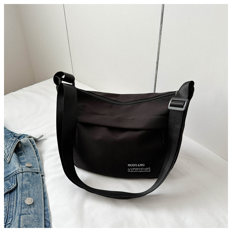 Large Capacity Harajuku Retro Casual Canvas Bag - Waterproof Dumpling Crossbody Bag for College Students and Women