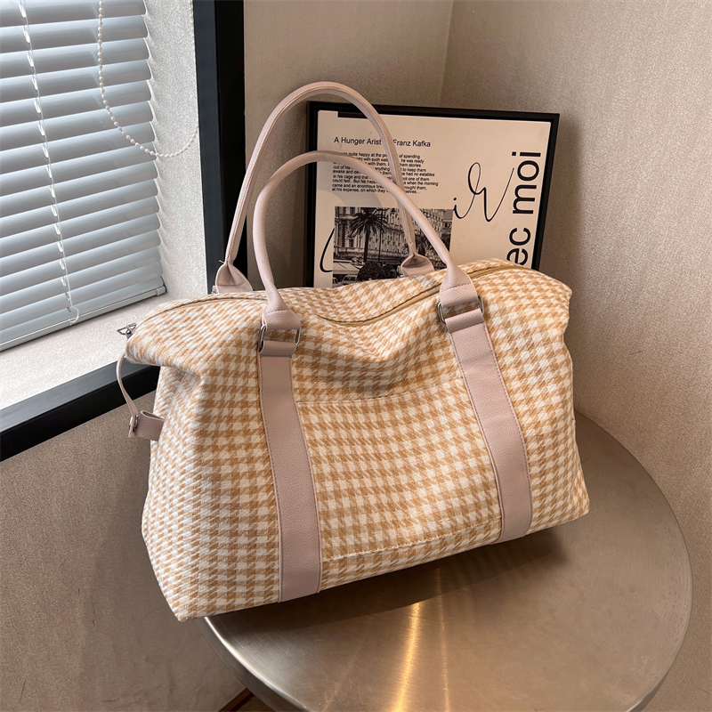 Large Capacity Rolling Travel Bag for Women - Portable Maternity Storage, Sports Fitness, & Versatile Luggage Solution