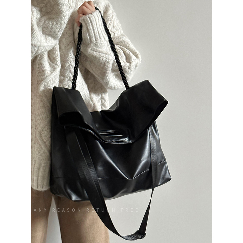 Large-Capacity Women's Briefcase Tote Bag 2024 - Stylish Commuter Shoulder Crossbody Bag for Students and Early Classes Large-Capacity Women's Briefcase Tote Bag 2024 - Stylish Commuter Shoulder Crossbody Bag for Students and Early Classes