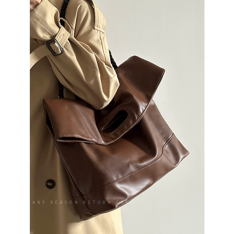 Large-Capacity Women's Briefcase Tote Bag 2024 - Stylish Commuter Shoulder Crossbody Bag for Students and Early Classes Large-Capacity Women's Briefcase Tote Bag 2024 - Stylish Commuter Shoulder Crossbody Bag for Students and Early Classes