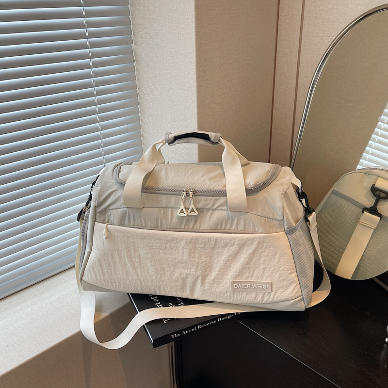 Large Capacity Women's Carry-On Travel Bag - Lightweight Handbag for Short-Distance Trips, Sports, and Luggage Organization