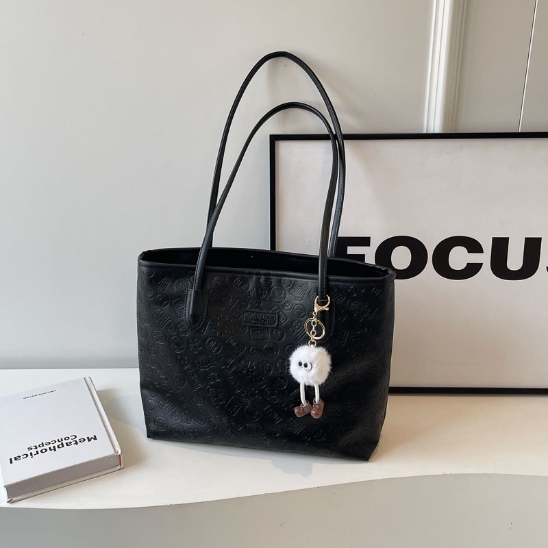 Large Capacity Women's Casual Shoulder Bag - 2025 Fashionable Embossed Tote for Commuting & Classroom Style