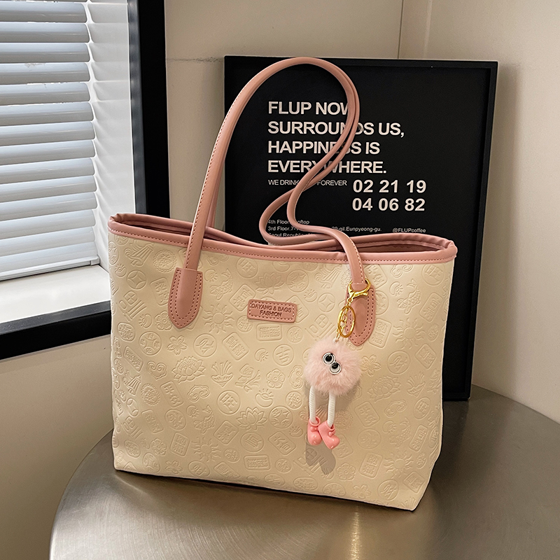 Large Capacity Women's Casual Shoulder Bag - 2025 Fashionable Embossed Tote for Commuting & Classroom Style