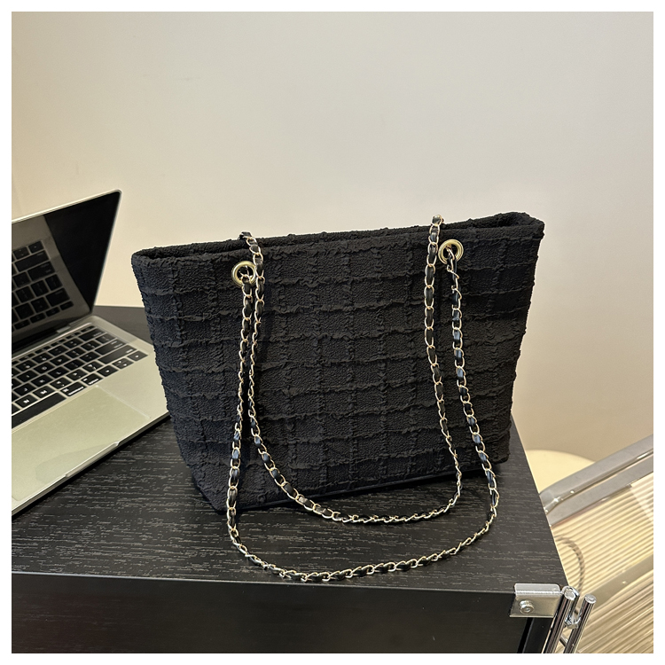 Large Textured Retro Handbag for Women - Trendy 2025 Korean Style Shoulder Tote Bag with High Capacity