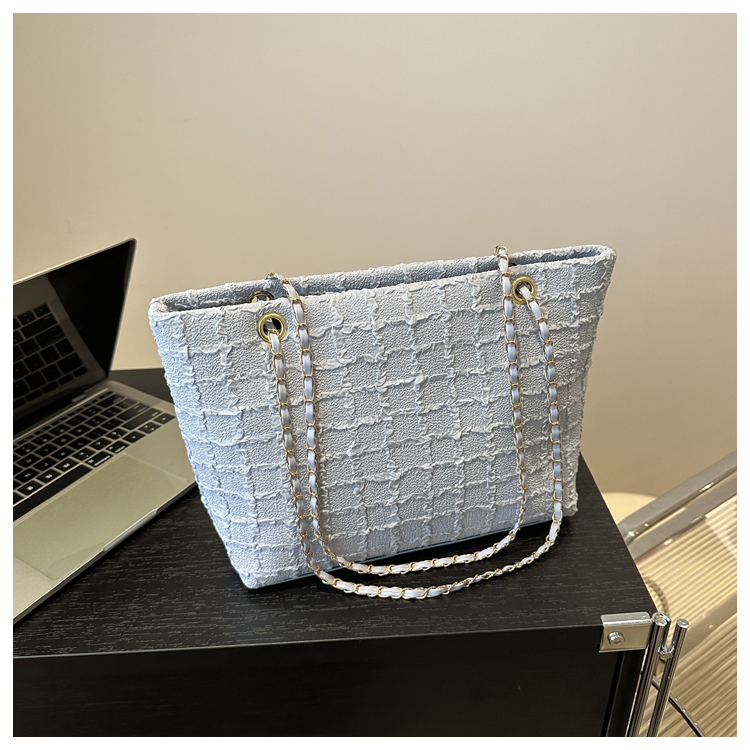 Large Textured Retro Handbag for Women - Trendy 2025 Korean Style Shoulder Tote Bag with High Capacity Large Textured Retro Handbag for Women - Trendy 2025 Korean Style Shoulder Tote Bag with High Capacity