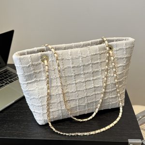 Large Textured Retro Handbag for Women - Trendy 2025 Korean Style Shoulder Tote Bag with High Capacity