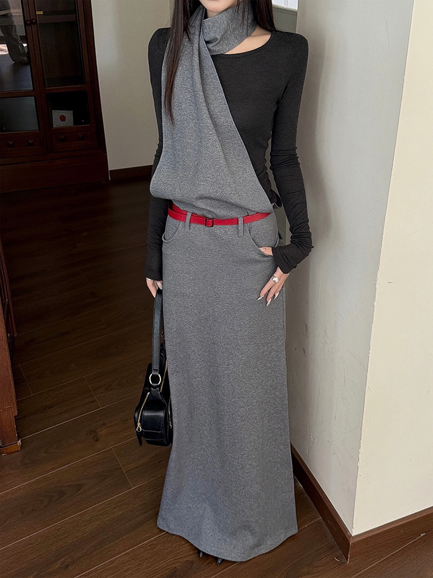 Layered Fake Two-Piece Long Sleeve Halter Dress for Women - Autumn Winter Wasteland Style, Waist-Defined, Boho Chic Fashion Layered Fake Two-Piece Long Sleeve Halter Dress for Women - Autumn Winter Wasteland Style, Waist-Defined, Boho Chic Fashion