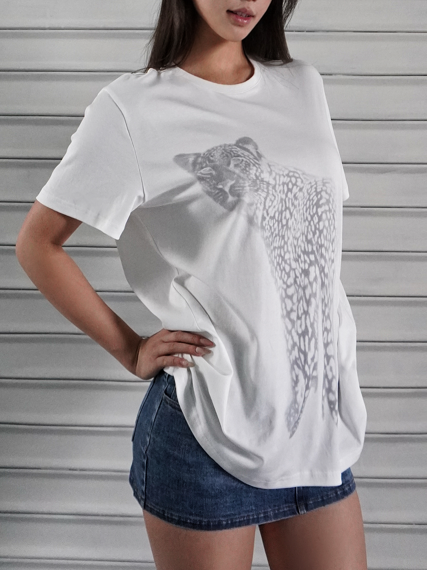 Leopard Print Loose-Fit T-shirt - Trendy Casual Top for 90s Inspired Street Style Leopard Print Loose-Fit T-shirt - Trendy Casual Top for 90s Inspired Street Style