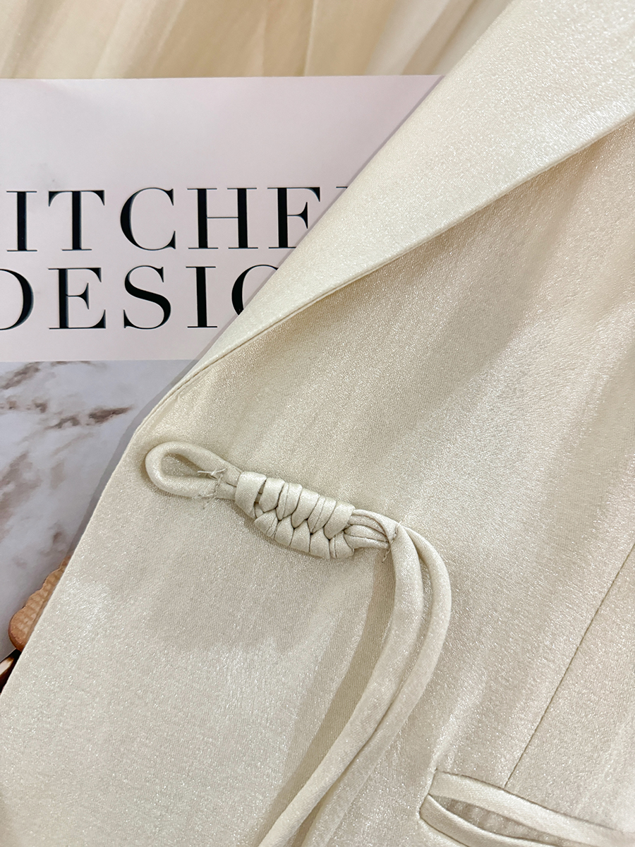Light Beige Chinese Style Women's Suit Jacket - Thin Draped Fashionable Trendy Summer 2025 Small Suit for Elegant Looks Light Beige Chinese Style Women's Suit Jacket - Thin Draped Fashionable Trendy Summer 2025 Small Suit for Elegant Looks