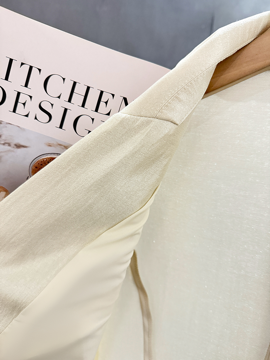 Light Beige Chinese Style Women's Suit Jacket - Thin Draped Fashionable Trendy Summer 2025 Small Suit for Elegant Looks Light Beige Chinese Style Women's Suit Jacket - Thin Draped Fashionable Trendy Summer 2025 Small Suit for Elegant Looks