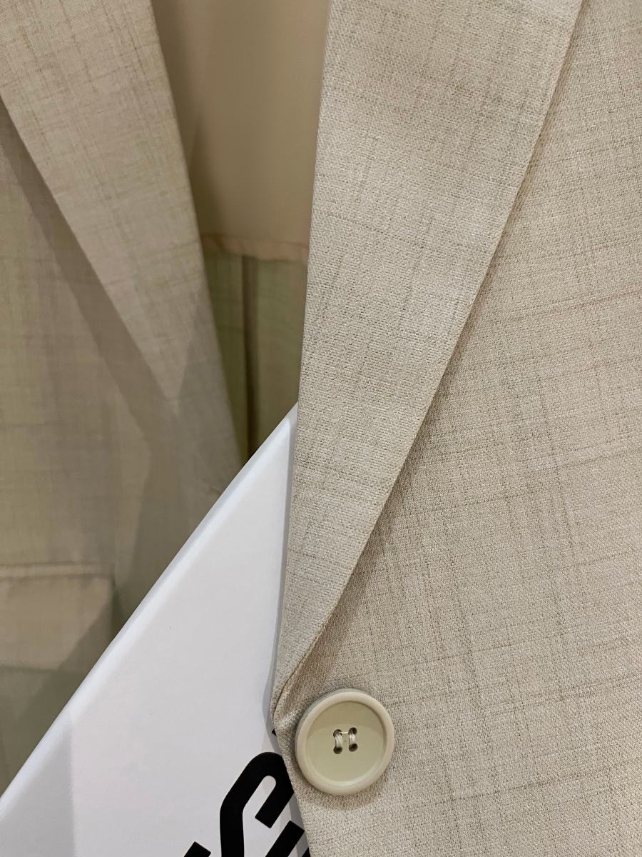 Light Beige Thin Cotton-Linen Blazer for Women - Vintage Commuting Suit Jacket, 2025 Spring Summer Fashion Essentials Light Beige Thin Cotton-Linen Blazer for Women - Vintage Commuting Suit Jacket, 2025 Spring Summer Fashion Essentials