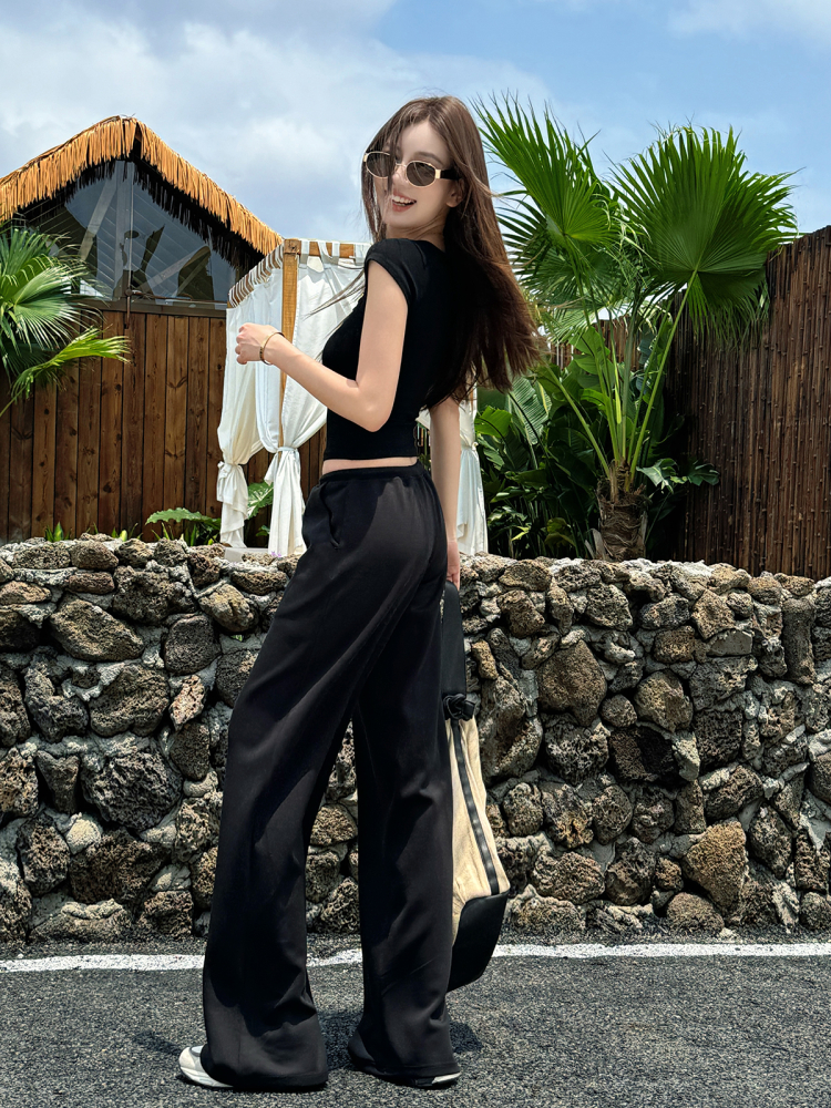 Light Fabric Summer Heart Collar Short Sleeve Slim T-Shirt & Low-Waist Draped Wide-Leg Pants Set for Women - Y2K Style Light Fabric Summer Heart Collar Short Sleeve Slim T-Shirt & Low-Waist Draped Wide-Leg Pants Set for Women - Y2K Style